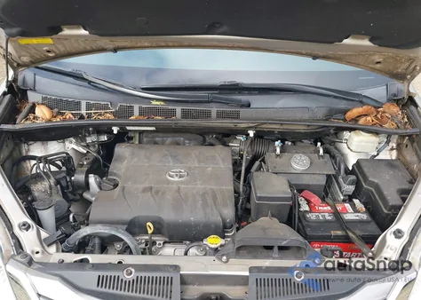 2016 Toyota Sienna Limited 7 Passenger/Limited Premium 7 Passenger/Xle 7 Passenger/Xle 8 Passenger z USA, uszkodzony, nr VIN 5TDYK3DC7GS751705